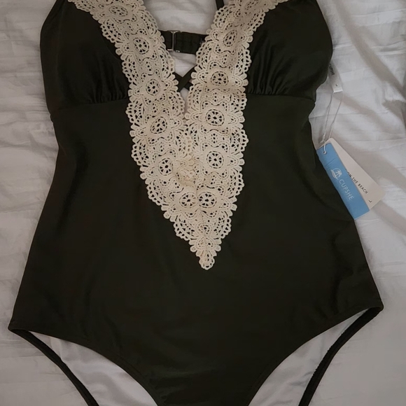 Bathing suit - Picture 3 of 7